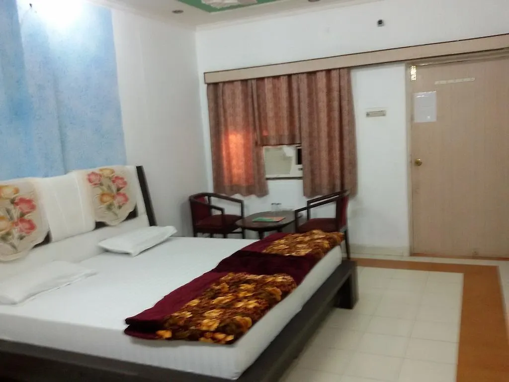 Hotel Pratap Palace Agra
