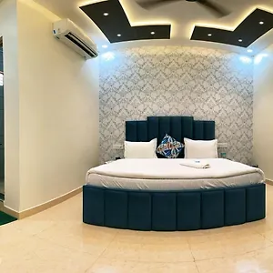 New & Restaurant Hotel