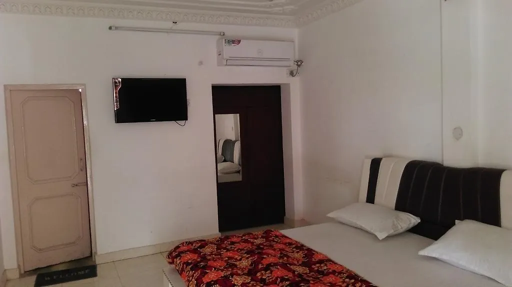 Hotel Pratap Palace Agra